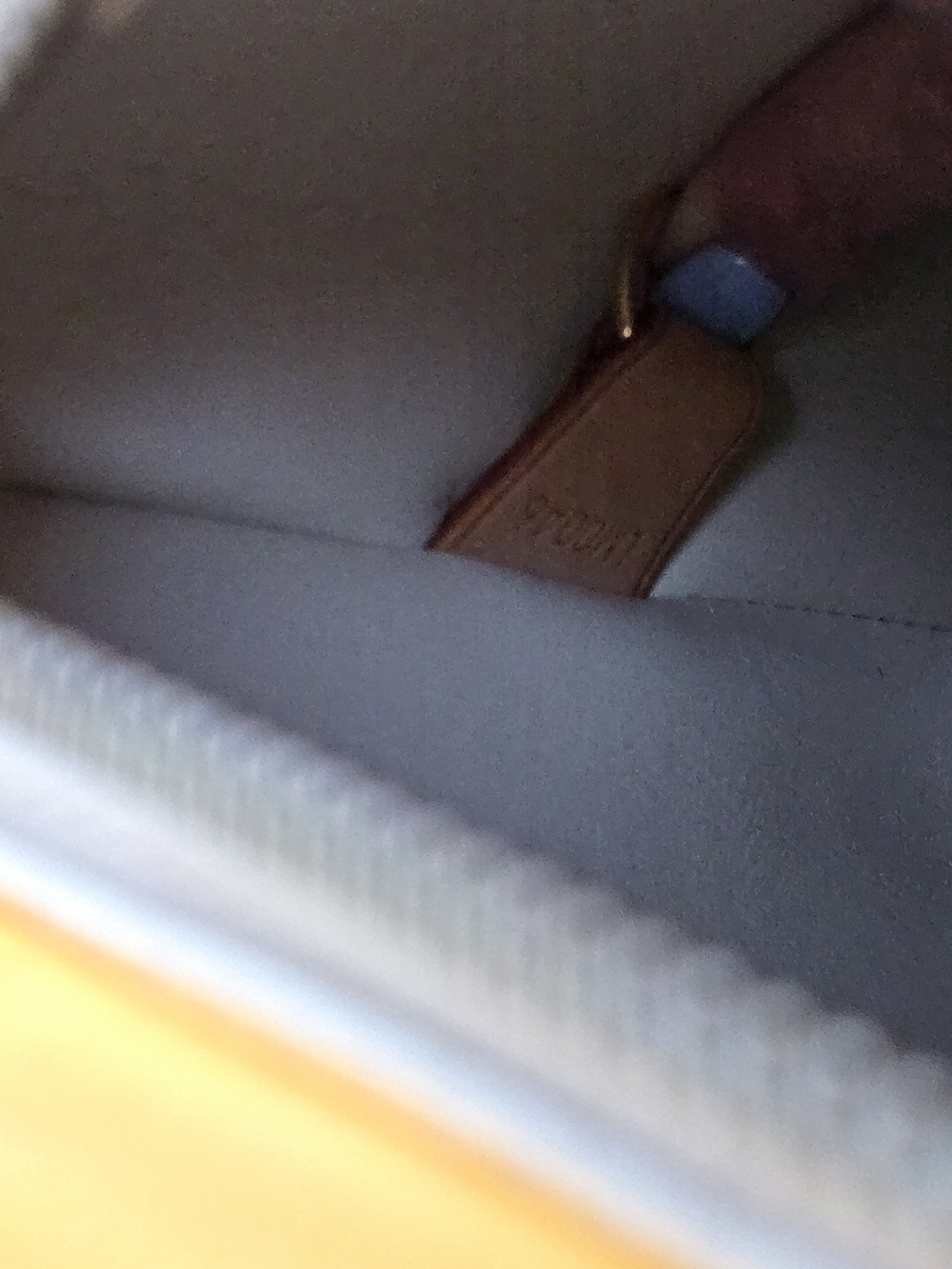 Authentic Louis Vuitton Yellow Houston Vernis Empriente Leather Tote Bag - Picture 14 of 17